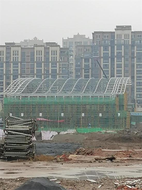 安慶十四中風(fēng)雨操場